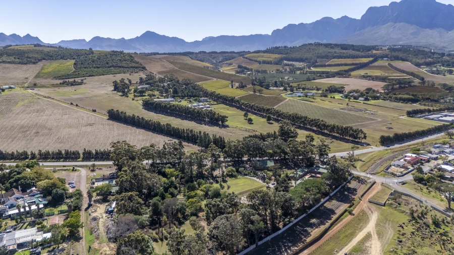 18 Bedroom Property for Sale in Stellenbosch Farms Western Cape